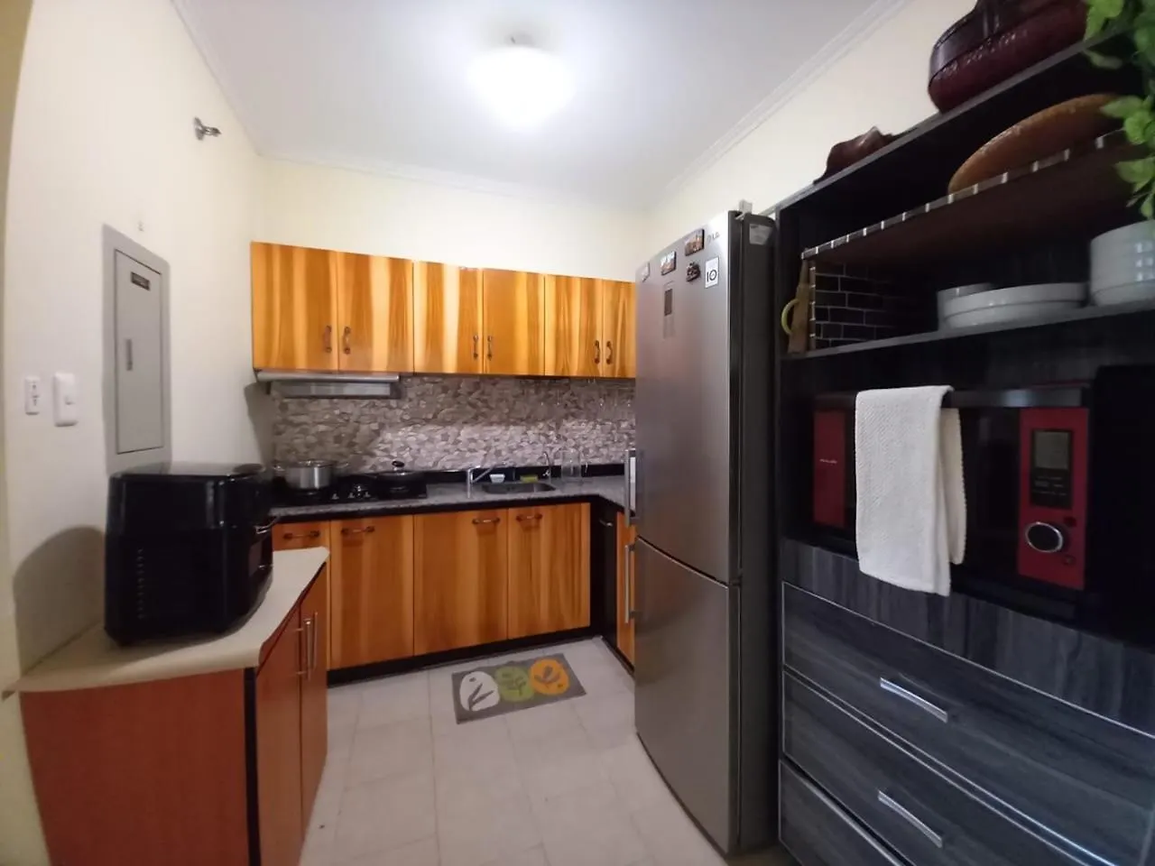 King Bed 2Br European Style City Center In Davao City Philippines